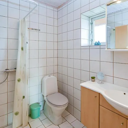 Stunning In W/ 2 Bedrooms *
